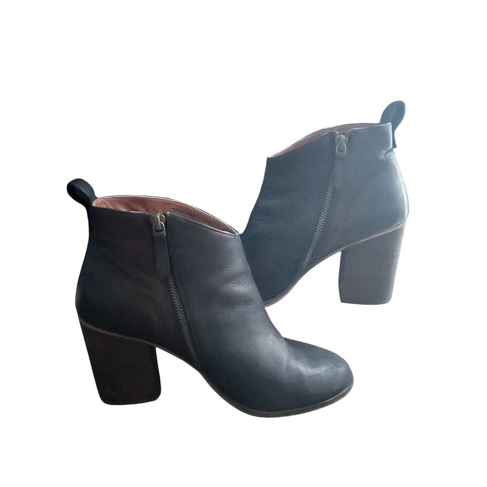 BP. Womens Black Leather Ankle Boots Block Heel Side Zip Booties Size 10M